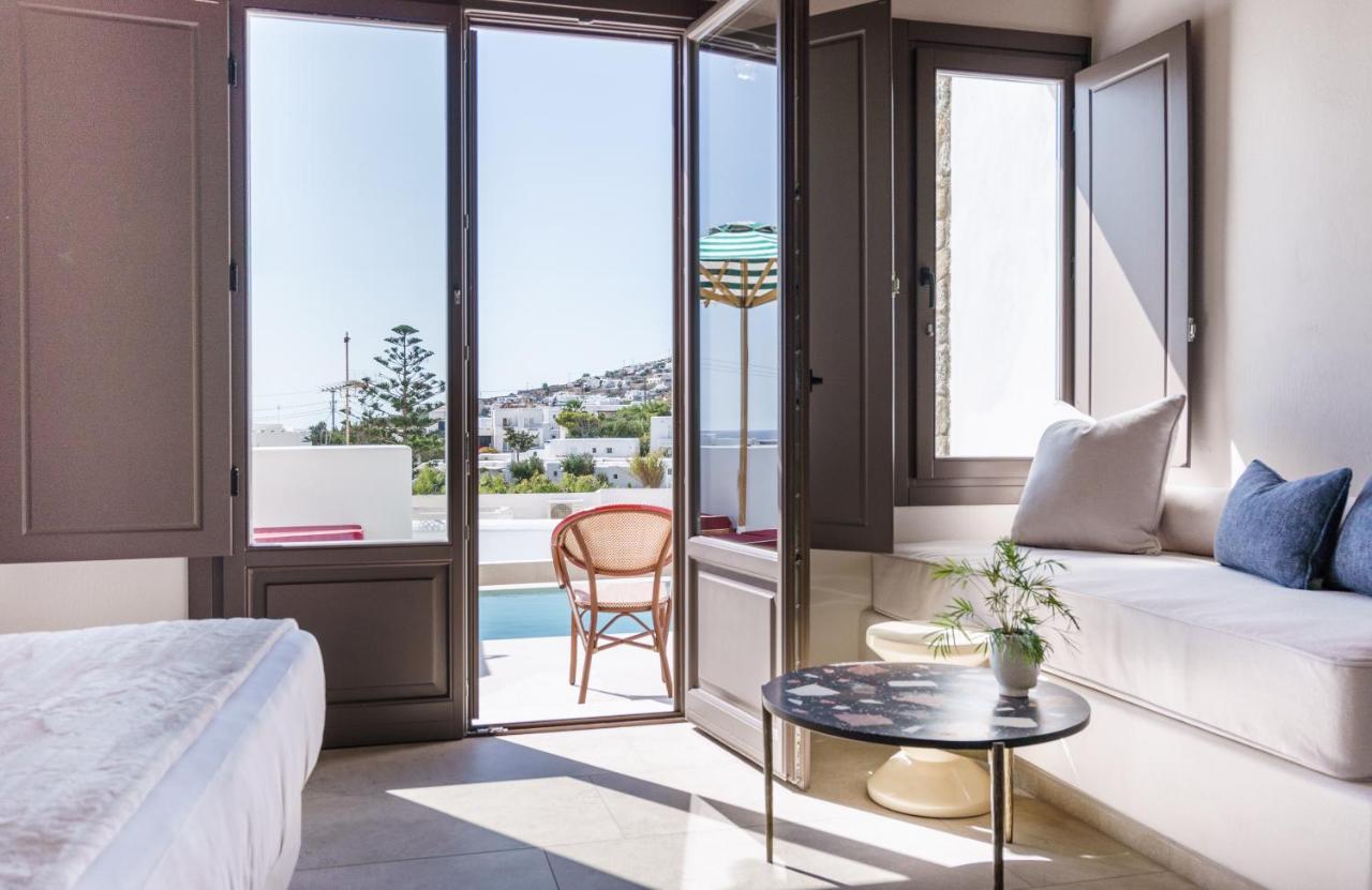 Pelican Bay Hotel